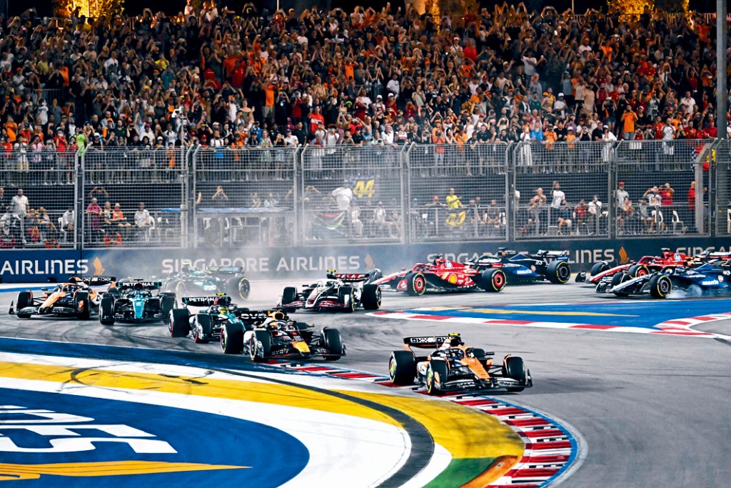 獅城F1賽車座無虛席。