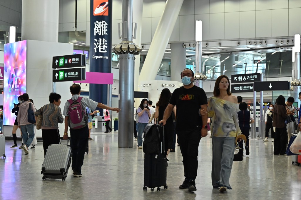 來往香港和長沙的高鐵服務開通後,兩地之間的交通距離縮短至最快3小時內。圖為西九龍高鐵站 來往香港和長沙的高鐵服務開通後,兩地之間的交通距離縮短至最快3小時內。圖為西九龍高鐵站