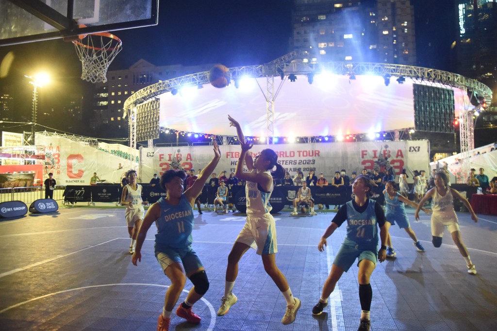 3×3Village搭建兩個標準的三人籃球 場，歡迎各路高手切磋。