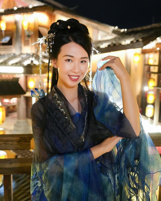楊媛媛長時間高強度訓練導致雙腳磨損。 楊媛媛長時間高強度訓練導致雙腳磨損。