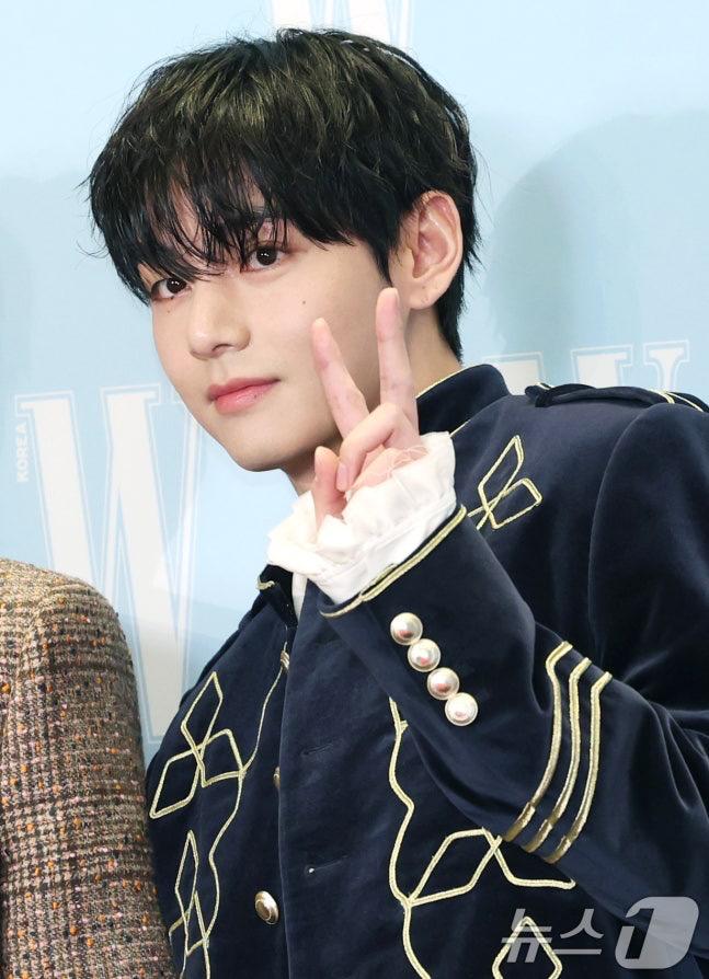 V明言該私人對話中，他完全沒有站在任何一方一邊的意圖。