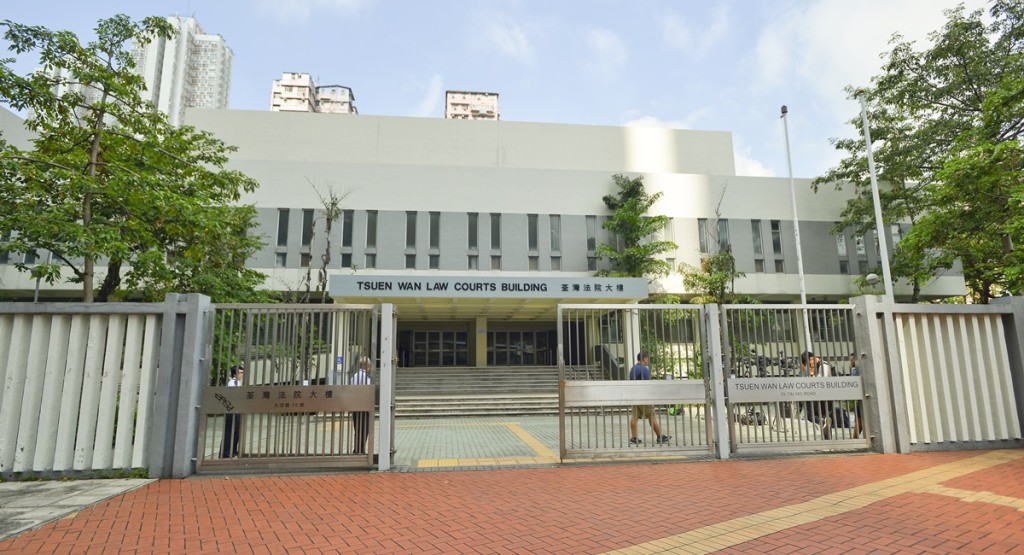 26歲青年涉2017至20年間屢與同母異父妹親熱,今被判囚18月。資料圖片