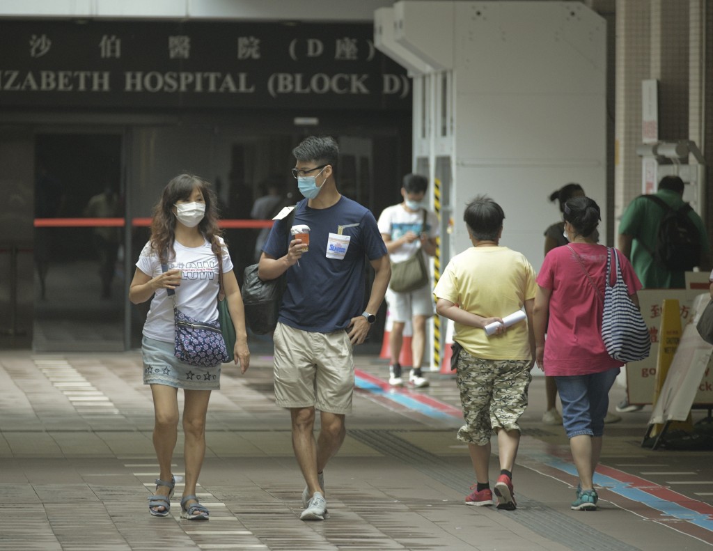 香港對付這場世紀疫情，長期作戰意識不夠強。資料圖片