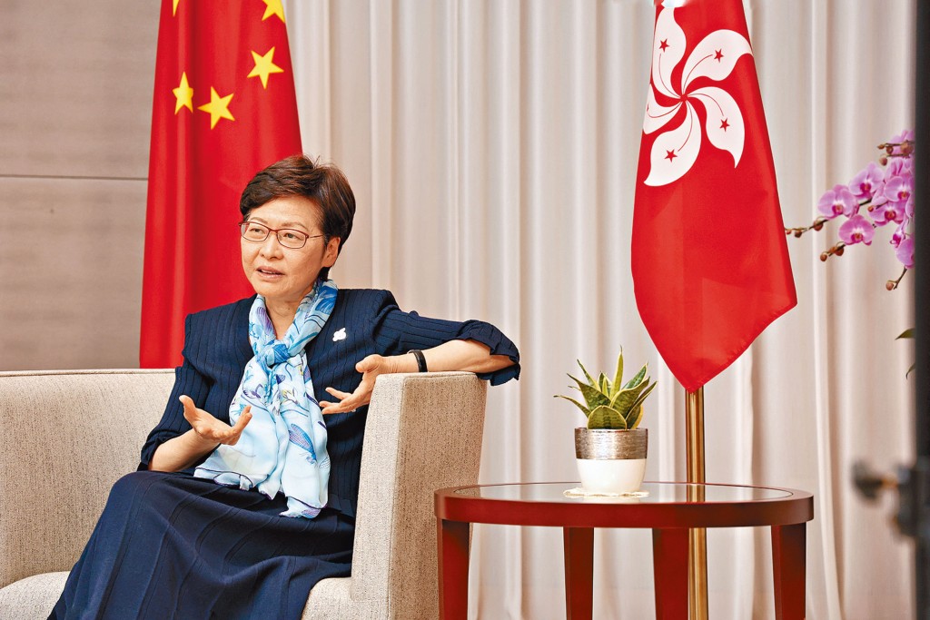 林鄭表示，自從《香港國安法》實施後，官員做事更有「底氣」。
