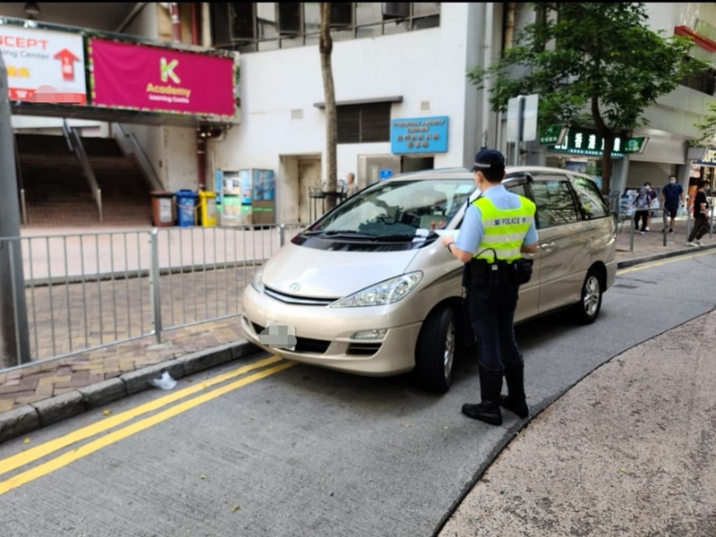 行動中警方共發2857張牛肉乾。