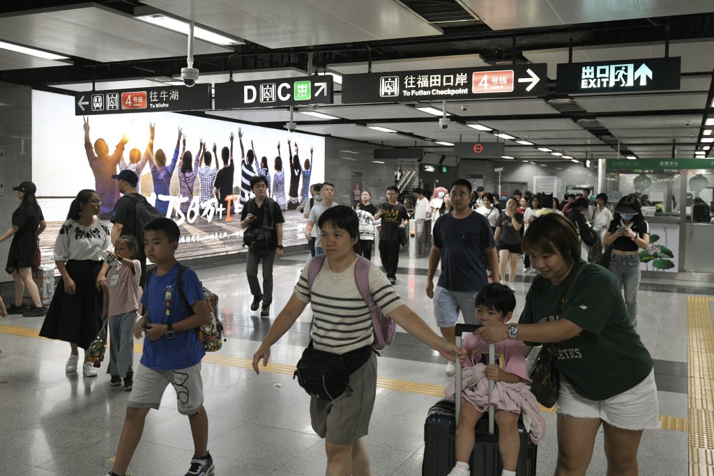 不少內地客會趁十一黃金周來港旅遊。資料圖片