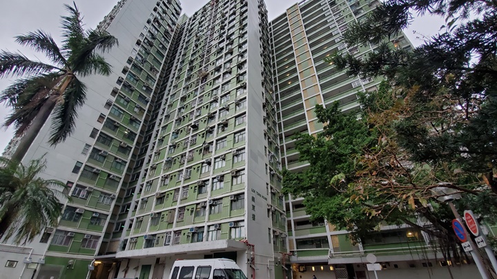 多座大廈被納入強檢,包括樂富邨等屋邨。資料圖片