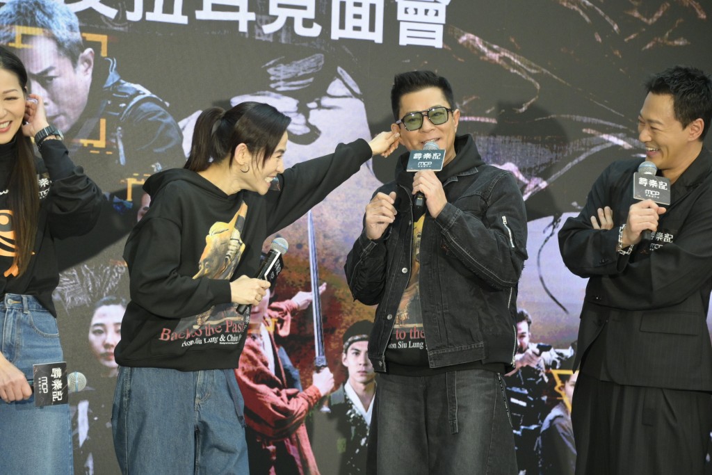 宣萱出手扭古仔耳仔造势。