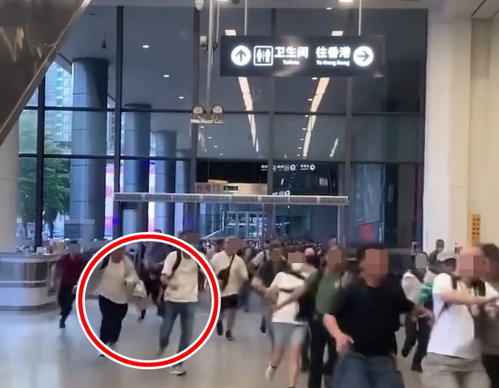 馬尾女跌倒連環睇(九)。fb「車cam L(香港群組)」截圖 馬尾女跌倒連環睇(九)。fb「車cam L(香港群組)」截圖
