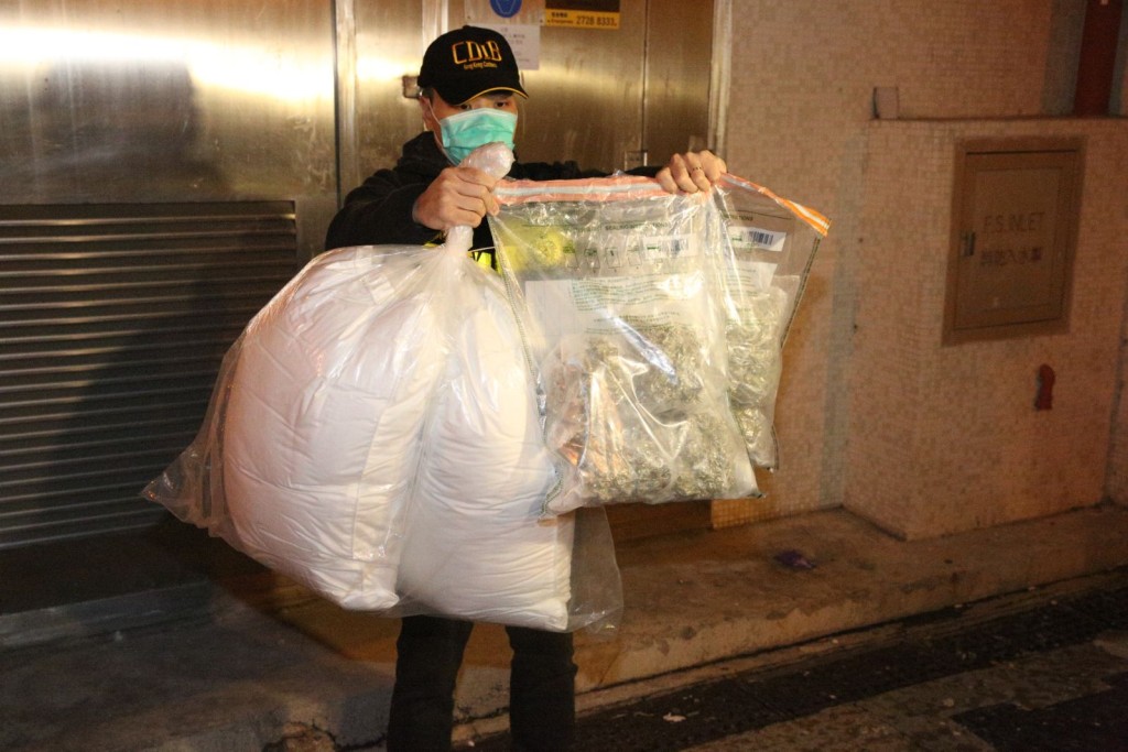 警方檢獲大麻花。徐裕民攝