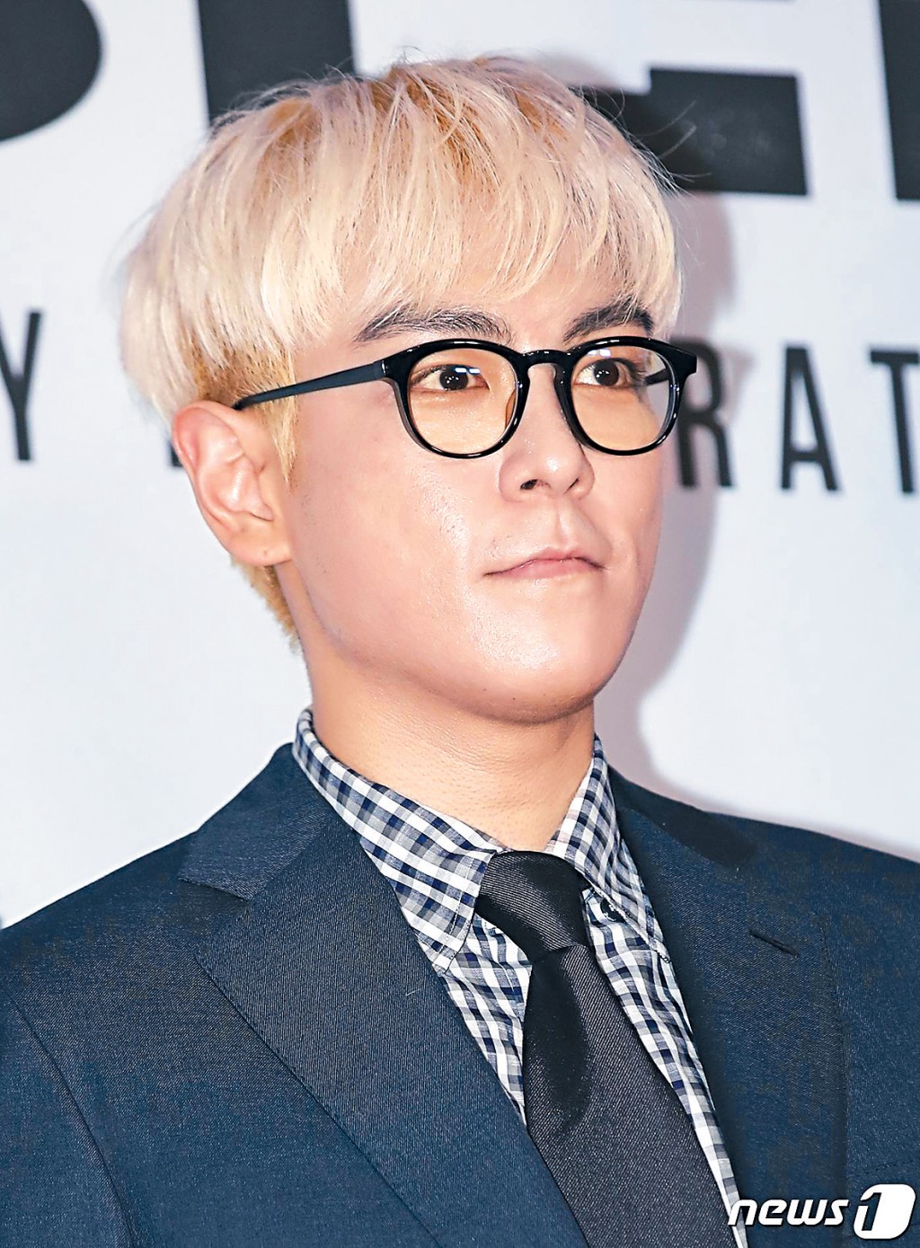 有指T.O.P不想再跟梁鉉錫合作，而不回歸BIGBANG。