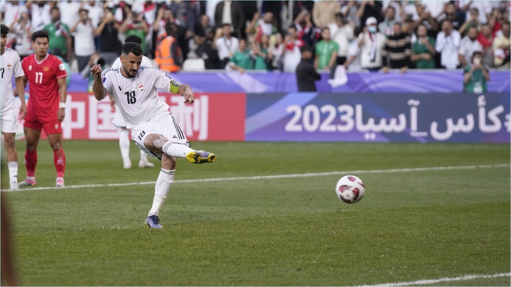 艾文侯赛因正脚风大顺，是伊拉克入球希望。AP