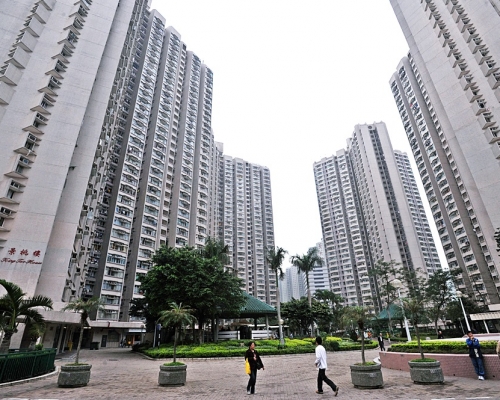 景林邨景桃樓一個單位以每呎1.39萬膺公屋王。資料圖片
