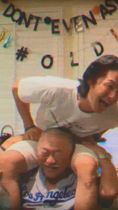 爸爸又驚又喜。