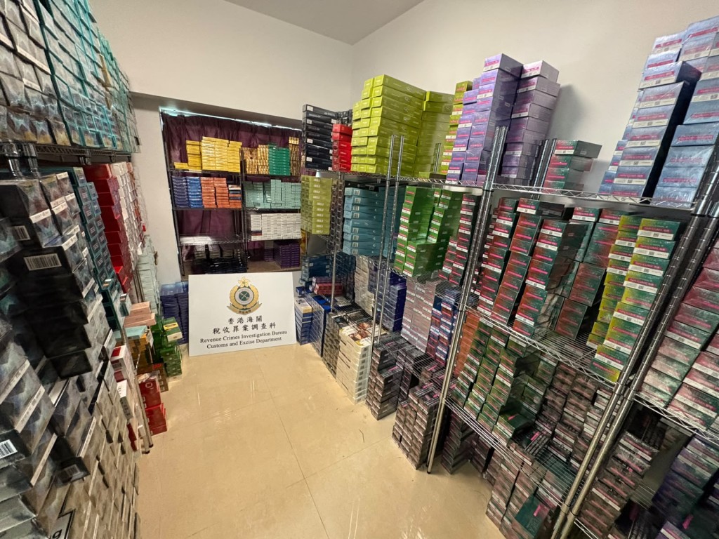 涉案私煙涵蓋多個品牌,以迎合不同地區顧客的需求。 涉案私煙涵蓋多個品牌,以迎合不同地區顧客的需求。