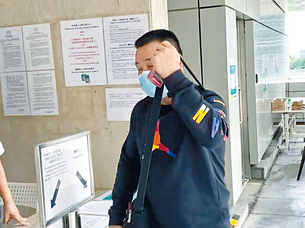 四十八歲男被告陳暹德，被控告企圖強姦和強姦罪。