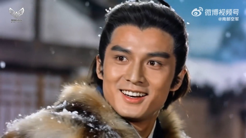 解放軍南部戰區空軍以同樣風格製作反間諜宣導影片。微博@南部空軍