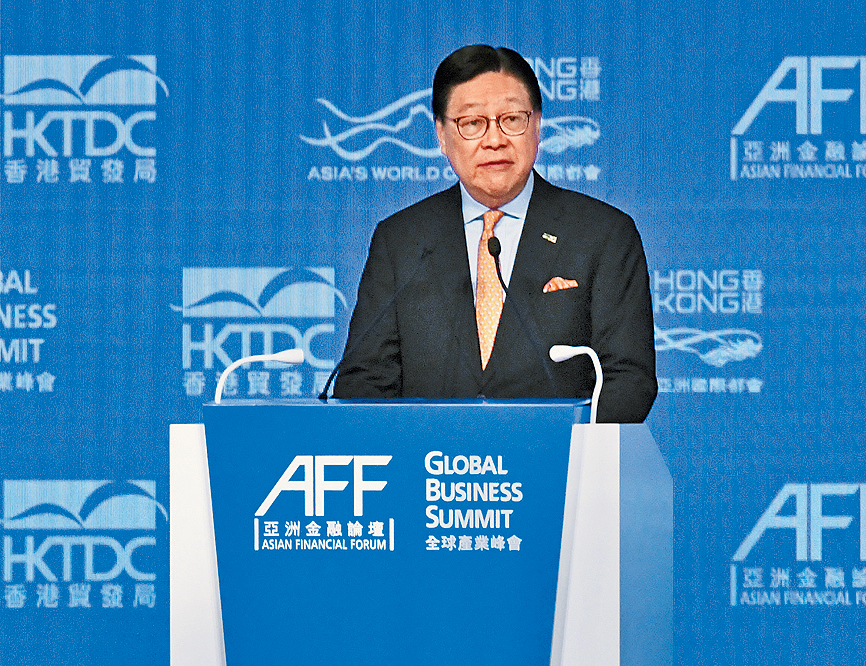 馬時亨表示，對香港貿易中心的地位充滿信心，但前提是整個社會都必須「走多一步」，積極求進。