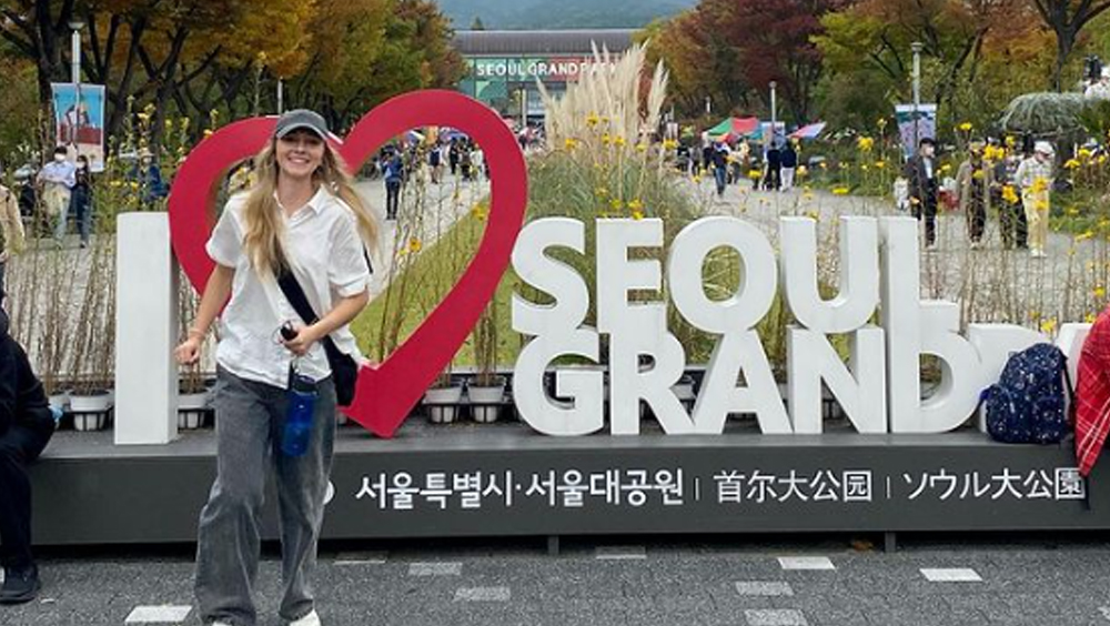 吉斯姬记录在韩国的游学生活的照片。网图