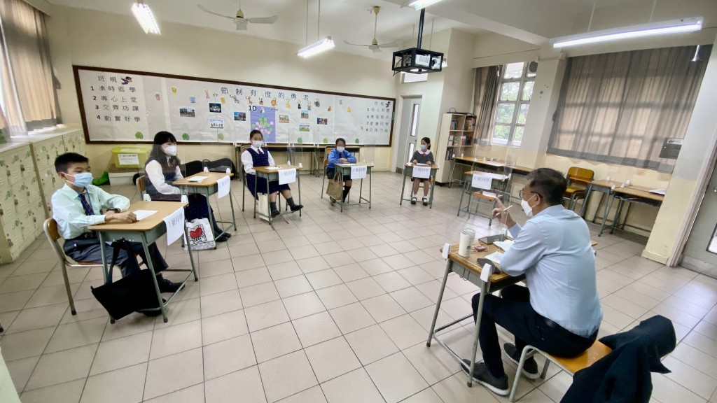 小組討論環節題目，大多圍繞時事新聞、社會議題，不論是本地或國際相關的都有機會成為討論主題。（受訪者提供）