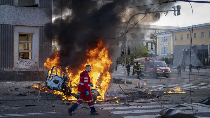 連日襲擊釀成百多名平民死傷。AP資料圖片