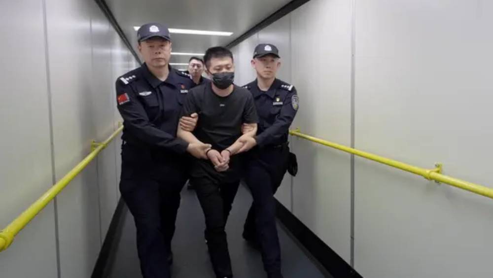泰國引渡跨境網賭平台主謀回中國。 央視