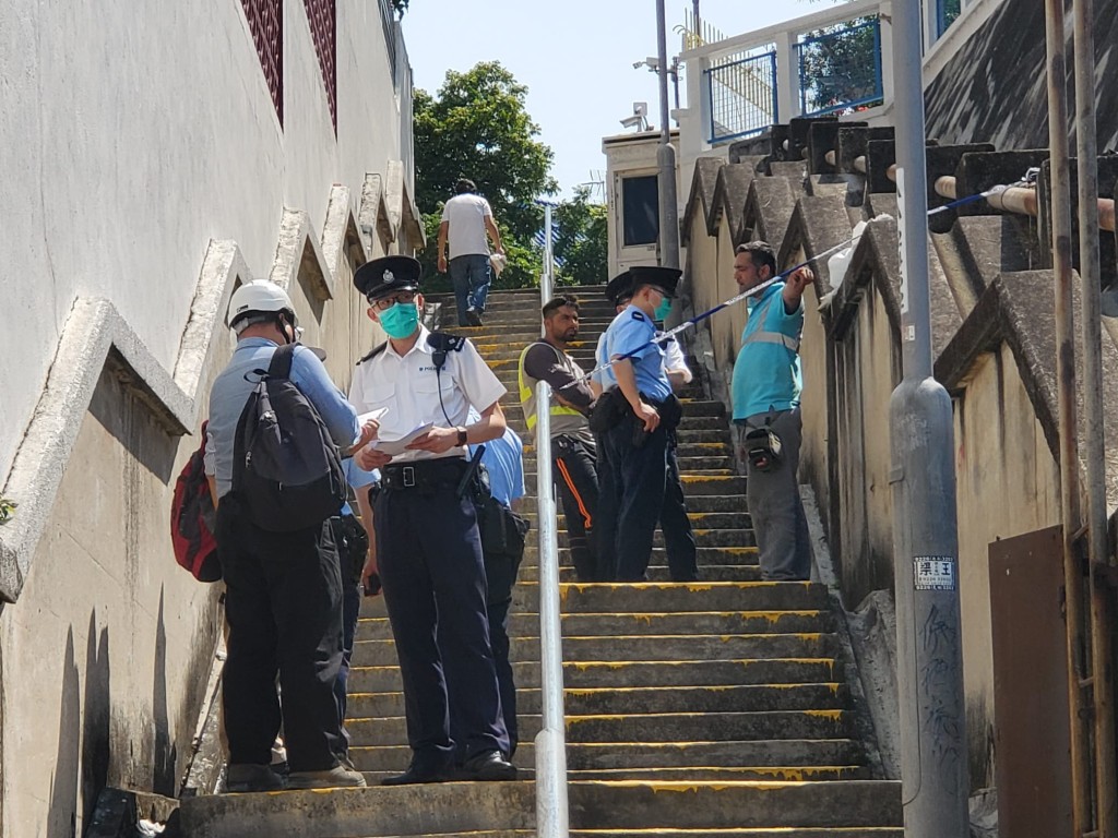 兩名勞工處職員事後到場了解情況。