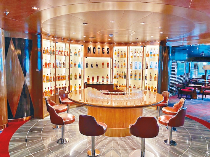威士忌酒吧NOTES是客人輕談淺酌的好地方。