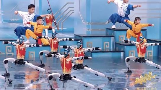 《武bot》機械人上演花樣招數。