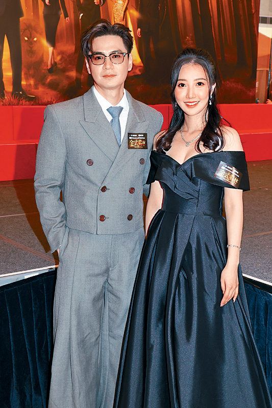 罗子溢、何依婷今次的床戏成为焦点，原来连双方的另一半都有看过。