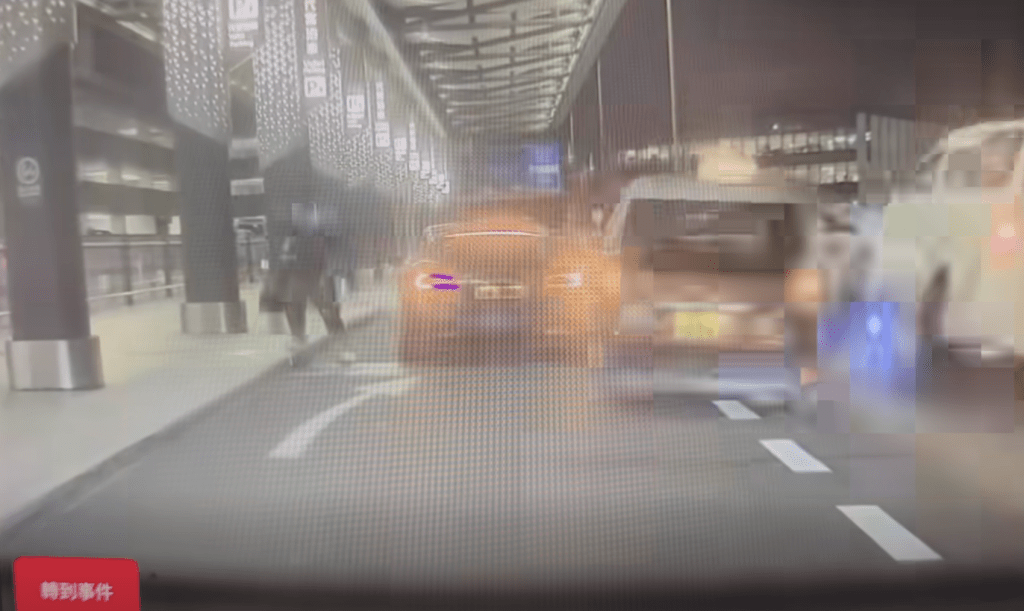 結果與一輛掛有中港車牌的白色七人車發生猛烈碰撞。