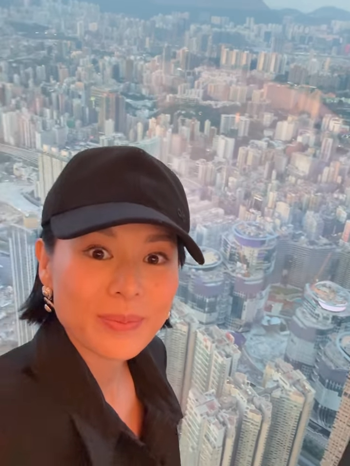 胡杏兒大晒房內靚View。 胡杏兒大晒房內靚View。