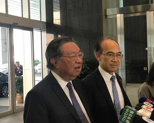 何世柱(左)、郭振華(右)。
