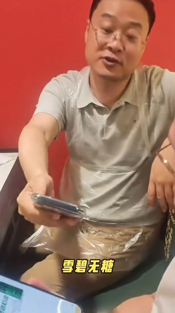 3男子飲飽食醉後以送錯有糖汽水，逼店家免單影片熱傳。