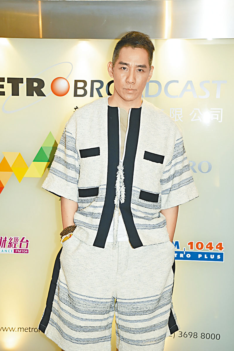 ■莫镇贤邀请一位相识了几十年的嘉宾助阵演唱会。