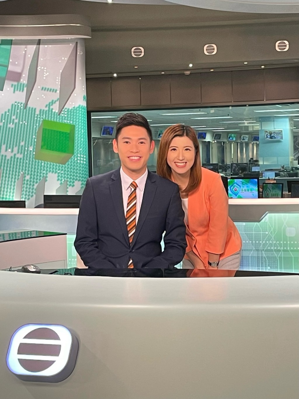 容家耀與林可瑩在TVB工作期間,合作無間。 容家耀與林可瑩在TVB工作期間,合作無間。