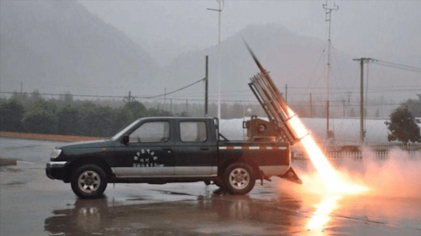 發射降雨彈(網上圖片)