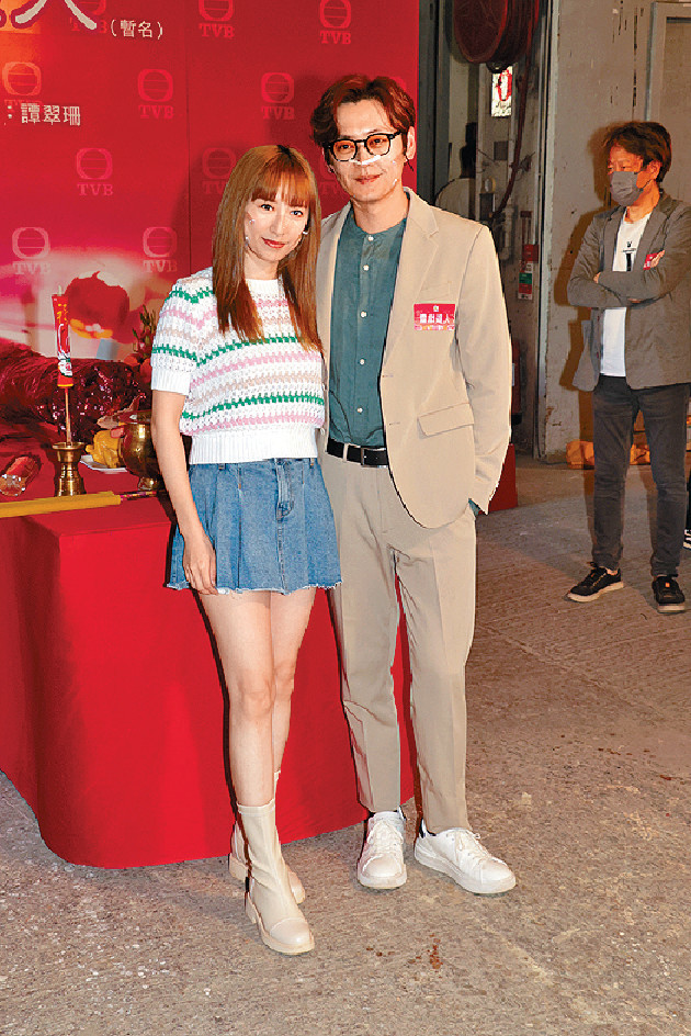 ■龔嘉欣大讚振朗有彈琴天份。