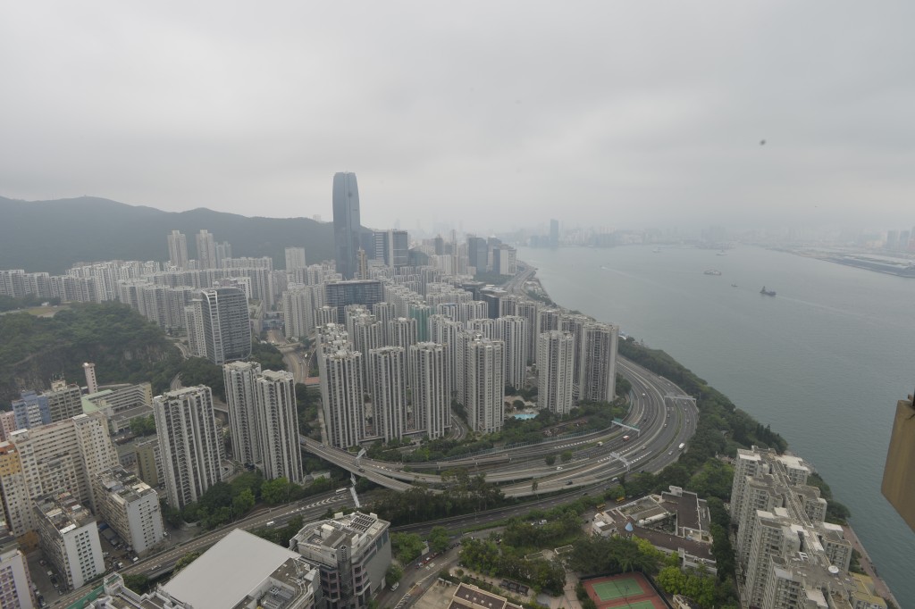 鲗鱼涌太古城天山阁中低层C室，面积689方呎，以920万元成交。