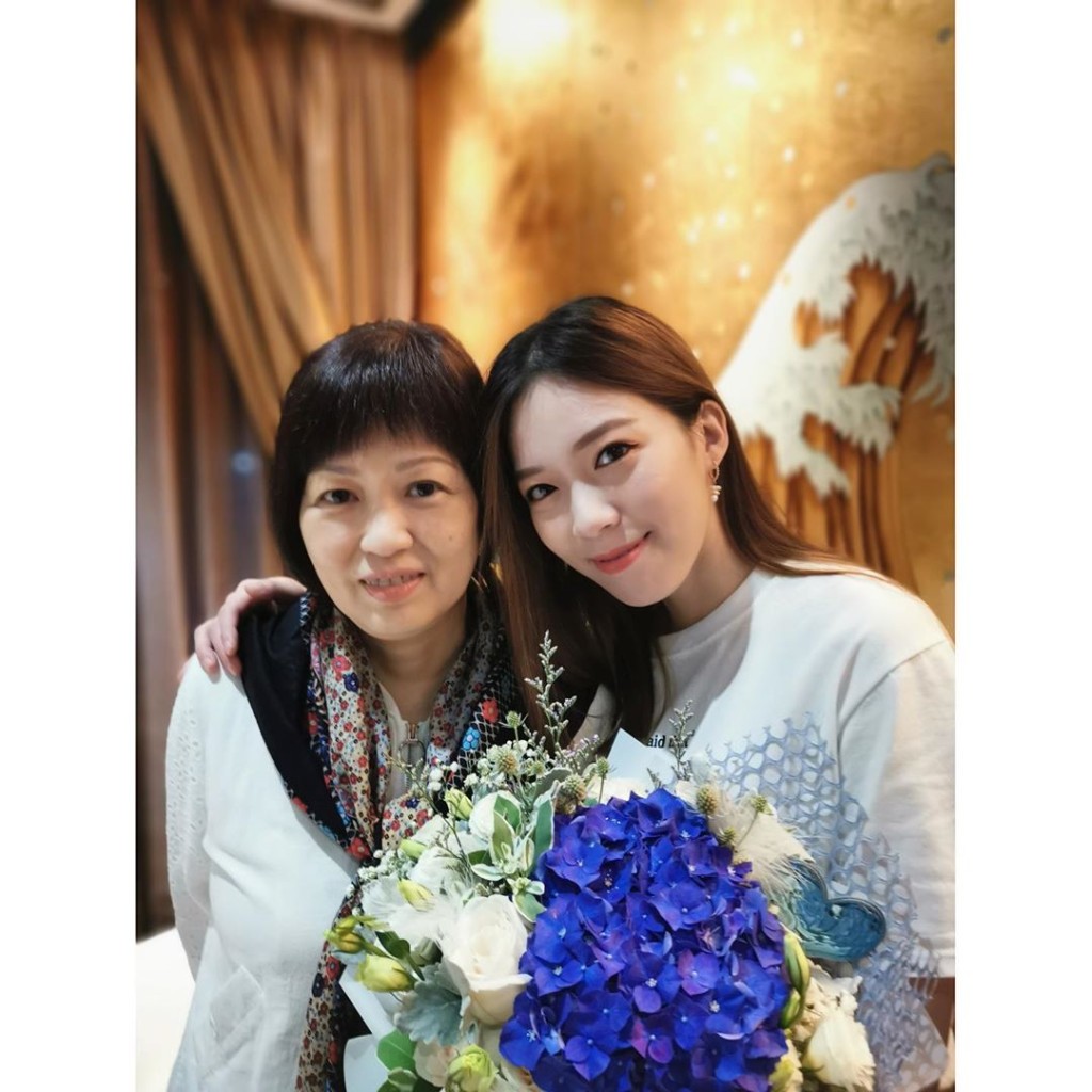 黃芷晴與媽咪梁潔華