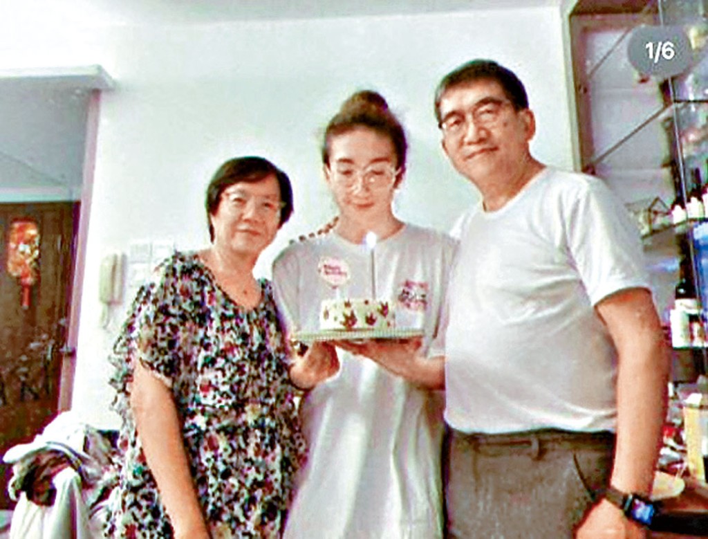 李盛林牧師提及，中秋節一家與阿Mo團聚。