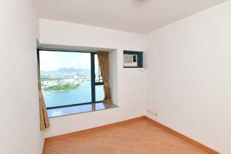 單位設2房，圖中睡房同享海景。