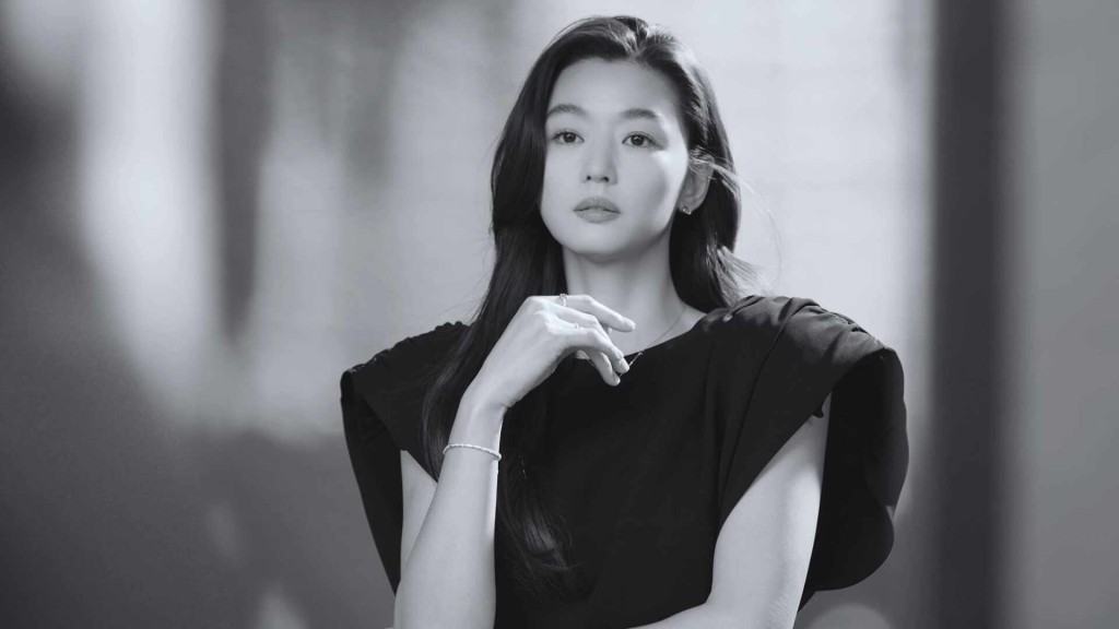 全智賢自2016年代言珠寶品牌。