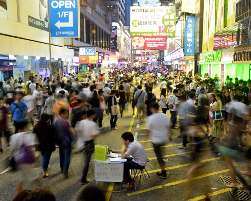 油尖旺區議會下周四舉行的大會,將討論由經民聯提出取消旺角行人專用區的議案。資料圖片