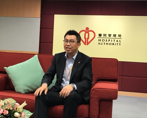 鍾健禮籲前線醫護人員 對病人及家屬開誠布公。