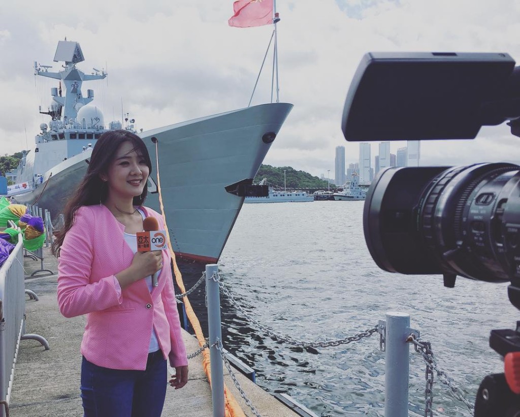 孙雪祺于2015年至2017年成为亚太第一卫视记者。