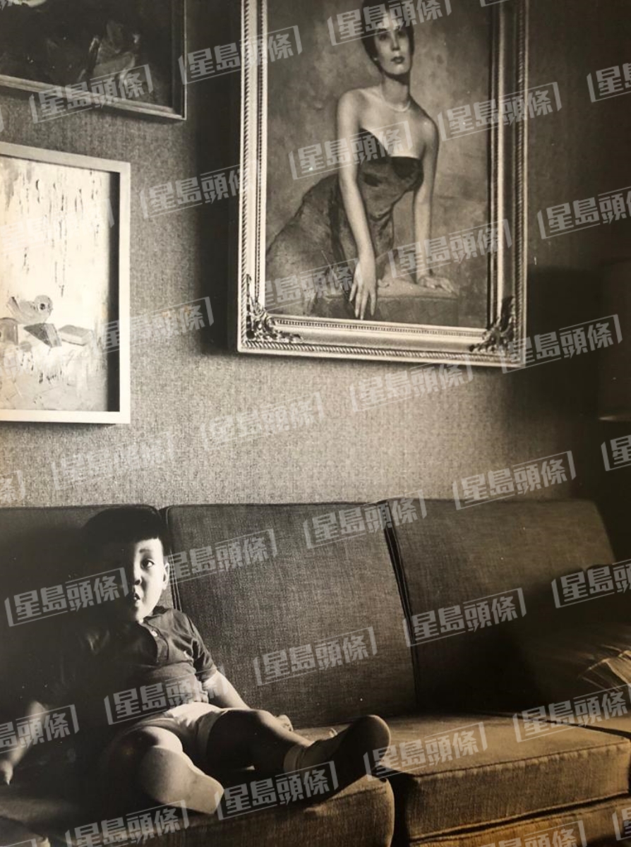 龙宗瀚儿时在家中的照片。独家资料图片