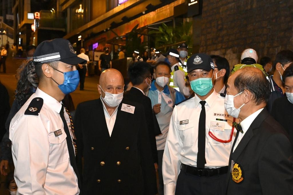 警方于兰桂坊举行「酒后不驾驶宣传活动」。