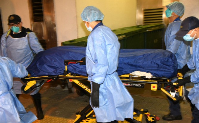 案发在2022年11月30日,死者尸体其后由仵工舁送殓房。资料图片 案发在2022年11月30日,死者尸体其后由仵工舁送殓房。资料图片