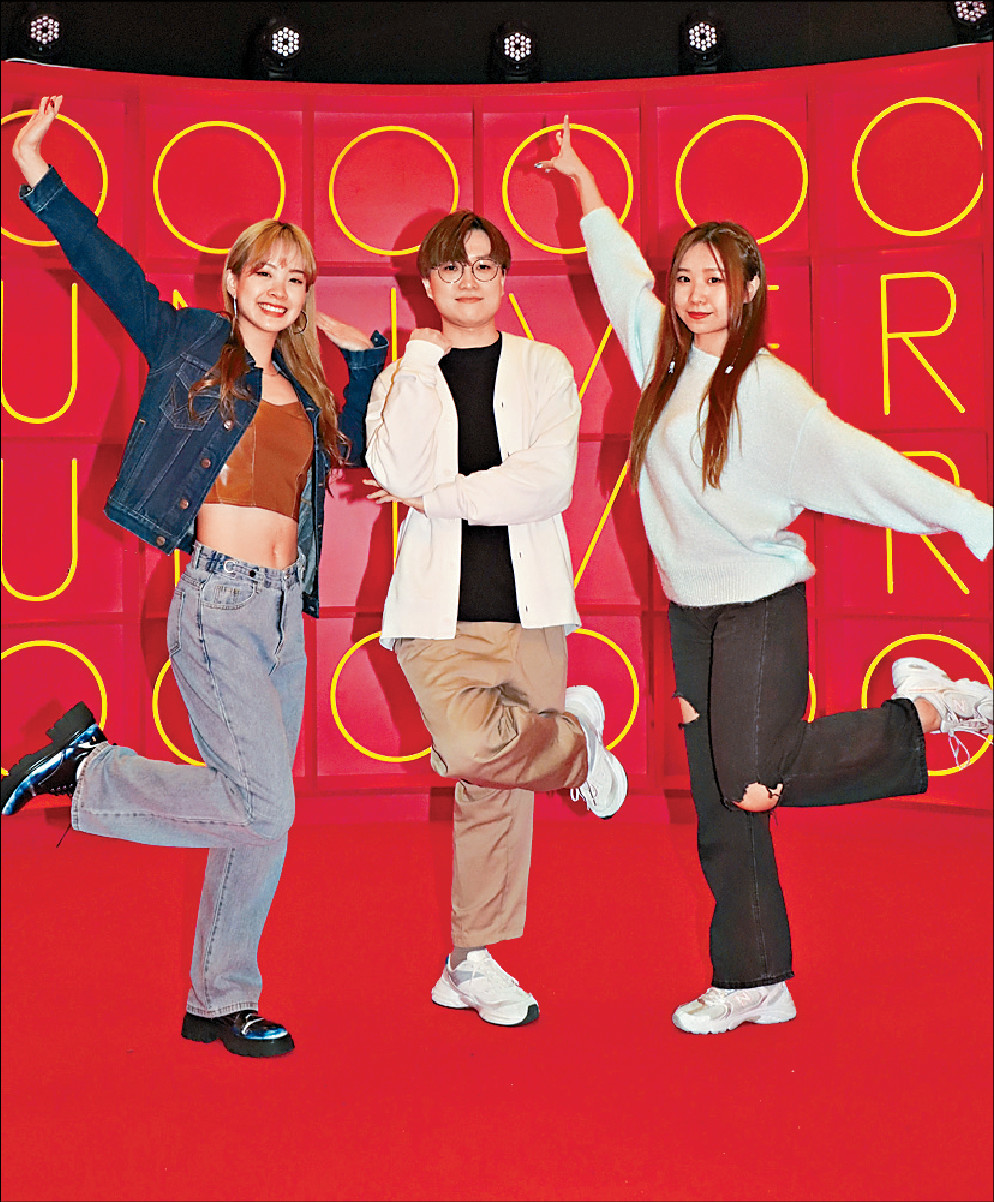 ■（左起）VALC、康師父和 Wincy除了想出歌，更希望《就是青春》18個參賽者齊開騷。
